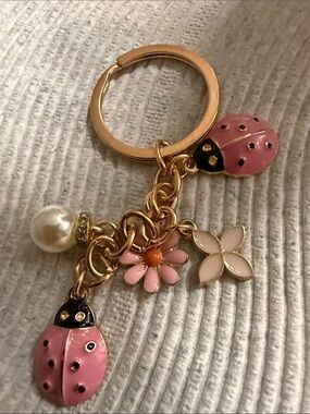 🌻Gold-Tone Pink Ladybug and Flower Charm Keyring🌻